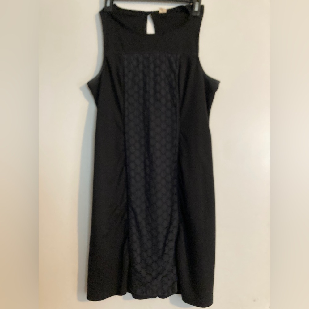 Sleeveless dress